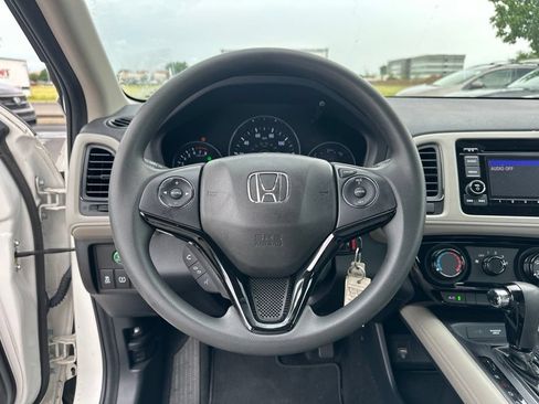 Used 2021 Honda HR-V LX image 18