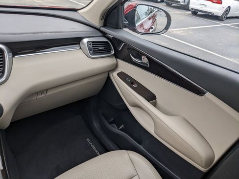 Used 2020 Kia Sorento EX image 15