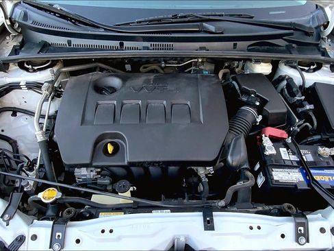 Used 2017 Toyota Corolla XLE FWD image 32