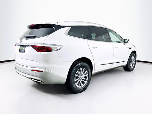 Used 2024 Buick Enclave Premium image 9