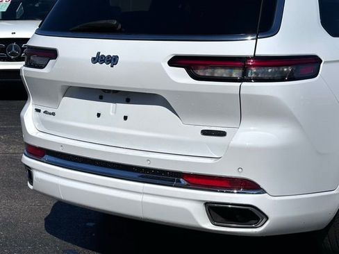 Used 2022 Jeep Grand Cherokee L Overland w/ Luxury Tech Group IV image 11