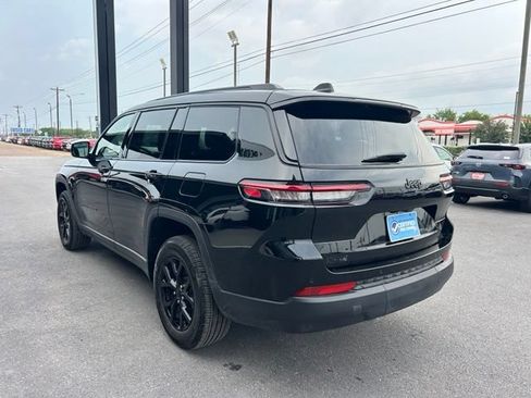 Used 2025 Jeep Grand Cherokee L Laredo RWD image 5