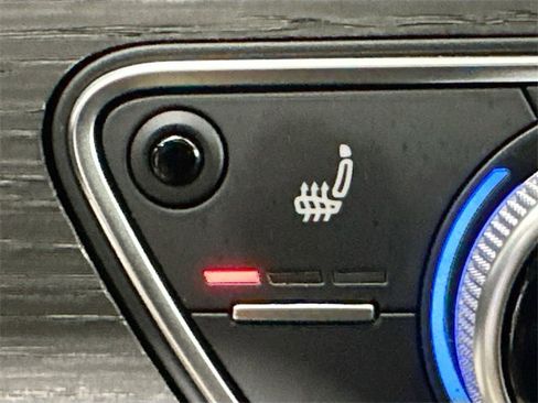 Used 2024 Audi A4 2.0T Premium Plus image 17