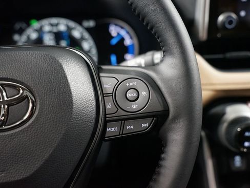 New 2025 Toyota RAV4 XLE image 13