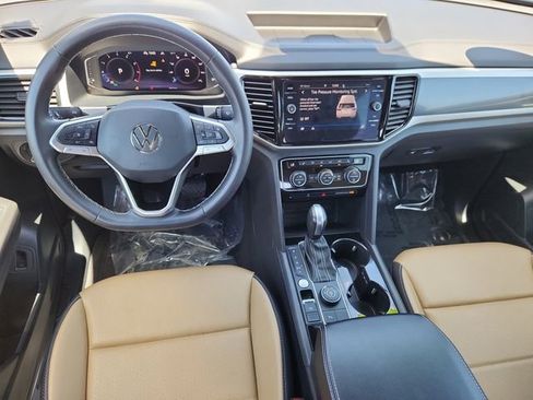 Used 2023 Volkswagen Atlas Cross Sport SEL AWD/4WD image 9
