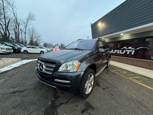 Used 2012 Mercedes-Benz GL 550 4MATIC image 1