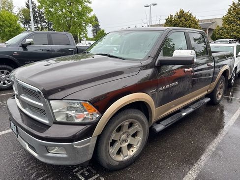 Used 2011 RAM 1500 Laramie AWD/4WD image 2
