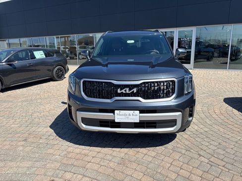 Used 2024 Kia Telluride EX AWD/4WD image 2