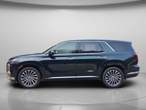 Used 2023 Hyundai Palisade Calligraphy w/ Winter Package AWD/4WD image 3