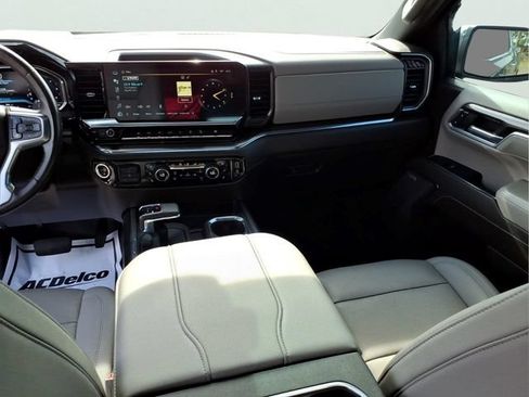 Used 2023 Chevrolet Silverado 1500 LTZ w/ LTZ Premium Package AWD/4WD image 15