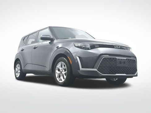Used 2024 Kia Soul LX w/ Option Group 015 FWD image 32