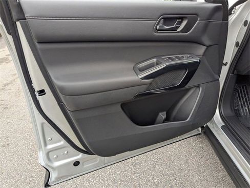 New 2025 Nissan Pathfinder SV w/ SV Premium Package image 11