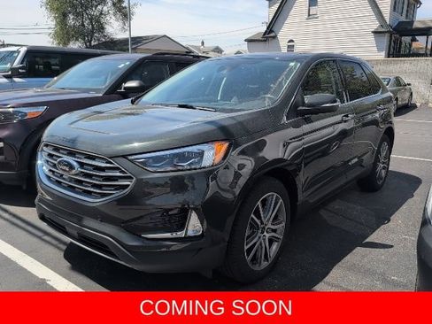 Used 2024 Ford Edge Titanium w/ Equipment Group 301A AWD/4WD image 3