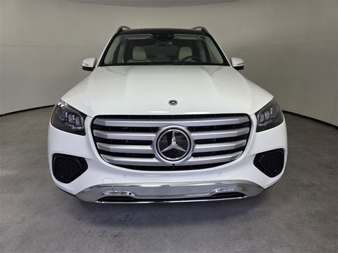 New 2026 Mercedes-Benz GLS 450 4MATIC image 2