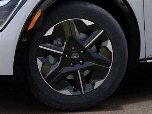 New 2025 Kia EV6 Wind image 9