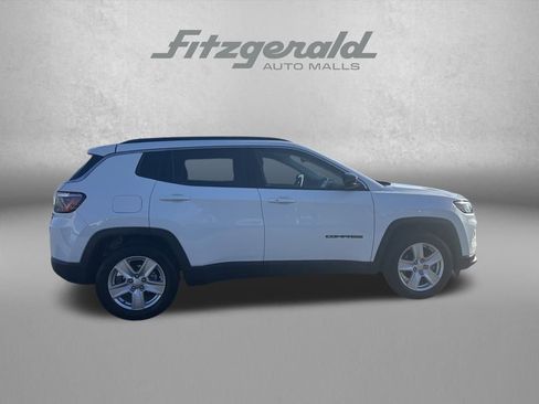 Used 2022 Jeep Compass Latitude image 4