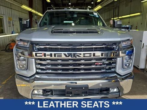 Used 2022 Chevrolet Silverado 3500 LTZ image 3