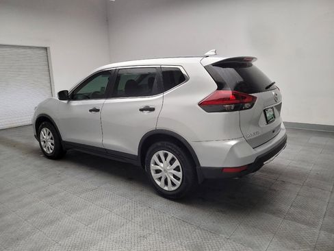 Used 2020 Nissan Rogue S FWD image 3