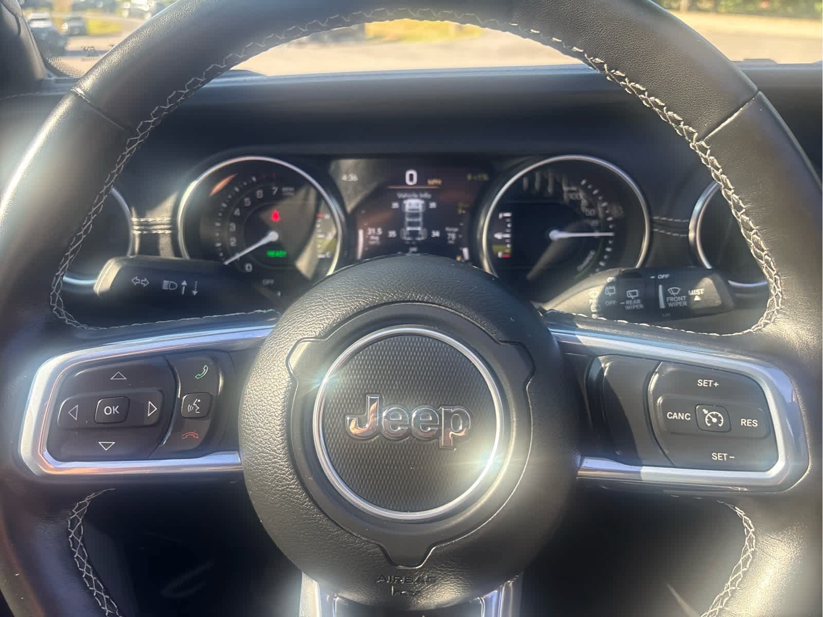 Used 2023 Jeep Wrangler Unlimited Sahara w/ Cold Weather Group AWD/4WD image 16