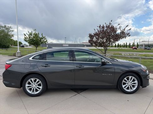 Used 2016 Chevrolet Malibu LT FWD image 14