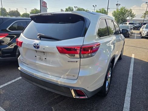 Used 2019 Toyota Highlander Limited AWD/4WD image 3