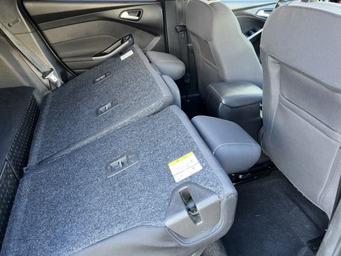 Used 2017 Ford Focus ST FWD image 22