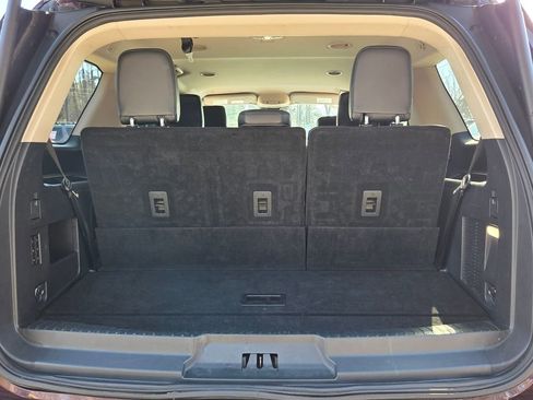 Used 2024 Ford Expedition XLT image 17