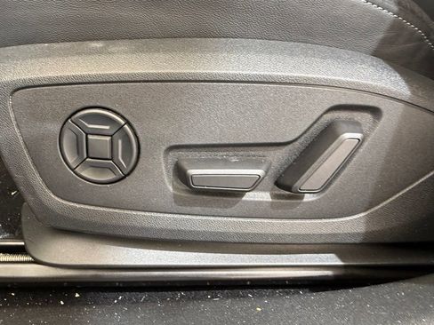 Used 2023 Audi Q4 e-tron Premium Plus w/ Premium Plus AWD/4WD image 15