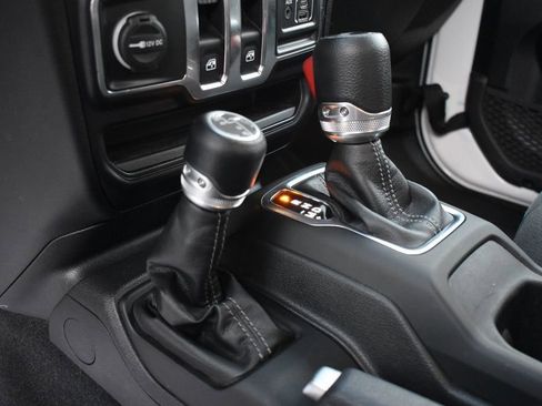 Used 2024 Jeep Wrangler Sport S image 22