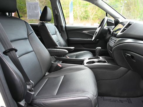 Used 2017 Honda Pilot EX-L image 18