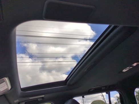 Used 2022 Lexus LX 600 4WD w/ Appearance Package image 19