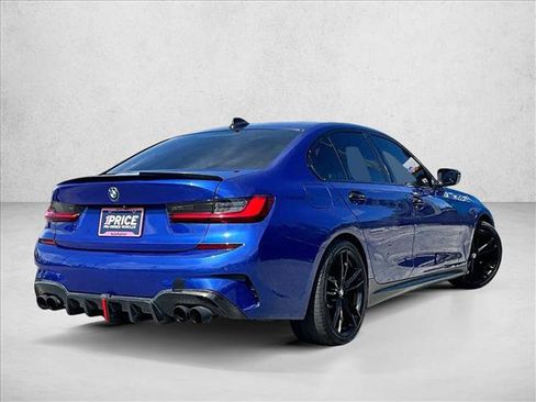 Used 2022 BMW 330i Sedan w/ M Sport Package RWD image 2