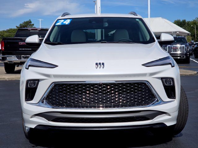 Used 2024 Buick Encore GX Avenir w/ Avenir Convenience Package FWD image 11