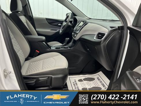 Used 2019 Chevrolet Equinox LS AWD/4WD image 15