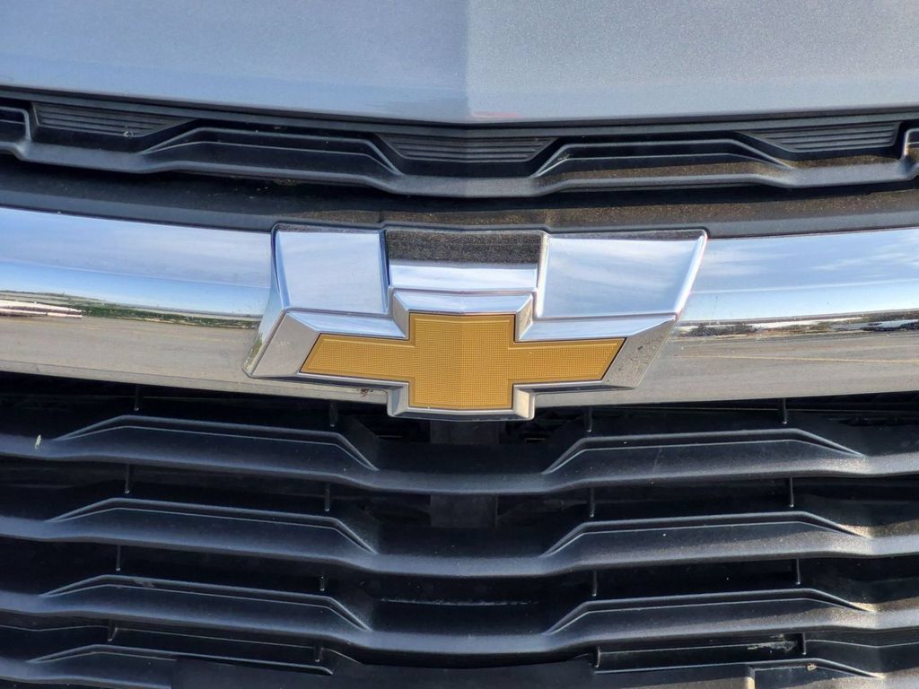 Used 2025 Chevrolet TrailBlazer LT AWD/4WD image 10