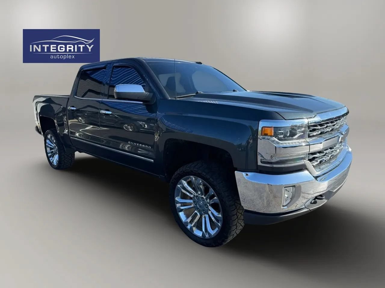 Used 2017 Chevrolet Silverado 1500 LTZ w/ Sport Package AWD/4WD image 7