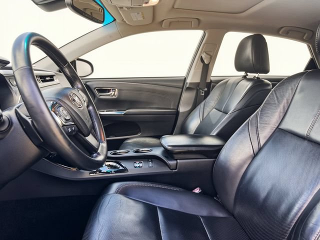 Used 2018 Toyota Avalon Limited FWD image 15