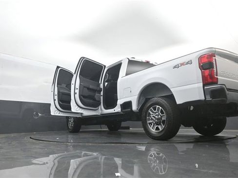 Certified 2025 Ford F350 Lariat image 39