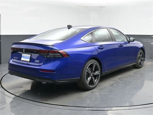 Used 2025 Honda Accord Sport image 10