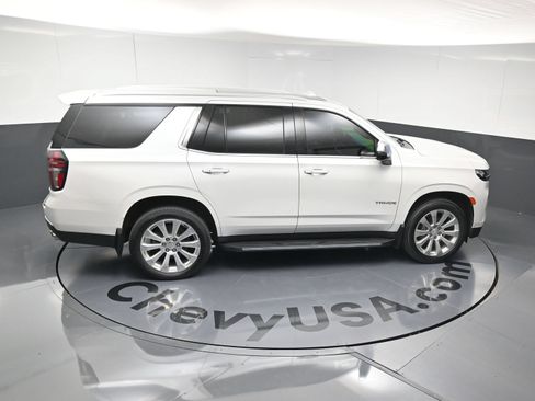 Used 2022 Chevrolet Tahoe Premier AWD/4WD image 34