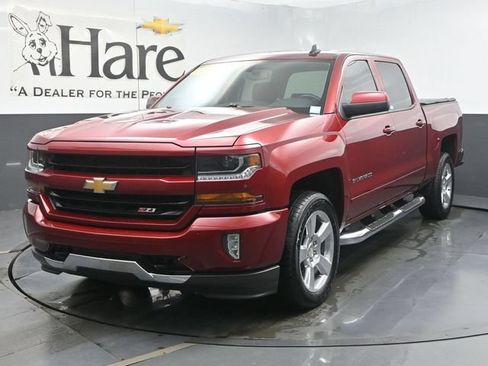 Used 2018 Chevrolet Silverado 1500 LT w/ All Star Edition AWD/4WD image 7