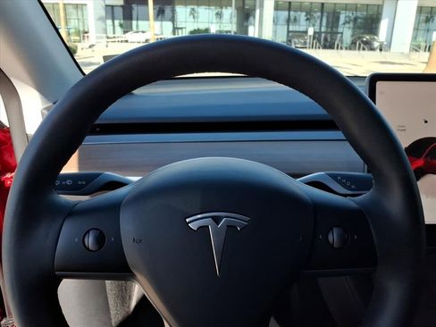 Used 2023 Tesla Model Y Long Range image 34