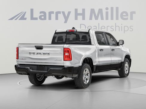 New 2026 RAM 1500 Big Horn AWD/4WD image 4