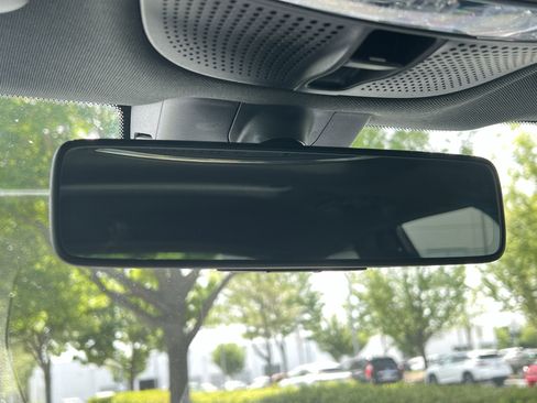 Used 2020 Mercedes-Benz GLC 300 4MATIC image 27