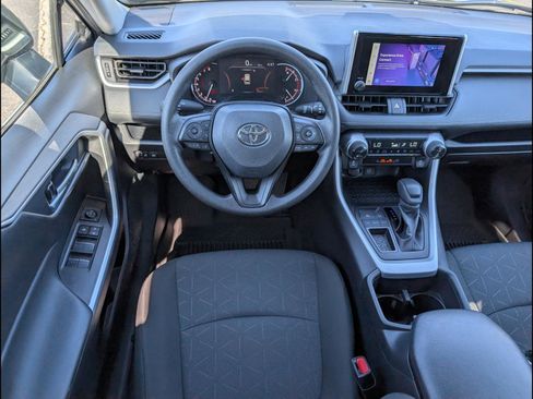 Used 2025 Toyota RAV4 XLE image 8