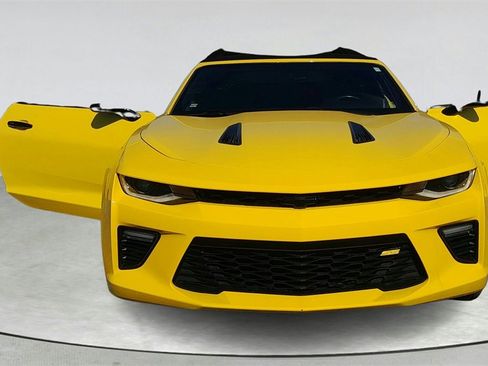 Used 2018 Chevrolet Camaro SS image 9