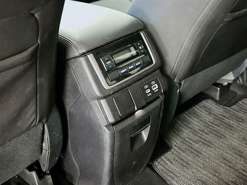 Used 2023 Subaru Ascent Premium w/ Convenience Package AWD/4WD image 27