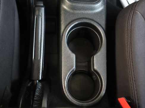 Used 2013 Jeep Wrangler Sport AWD/4WD image 32
