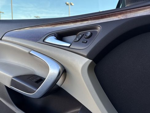 Used 2014 Buick Regal Premium image 15