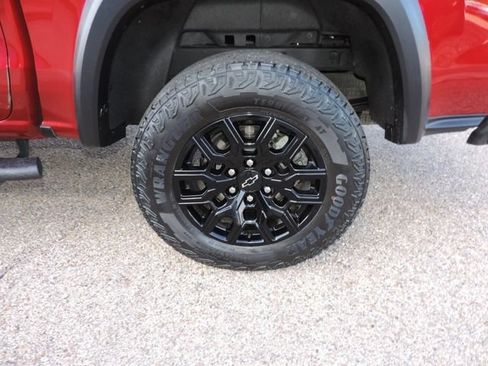 Certified 2024 Chevrolet Colorado Trail Boss w/ Advanced Trailering Package AWD/4WD image 17